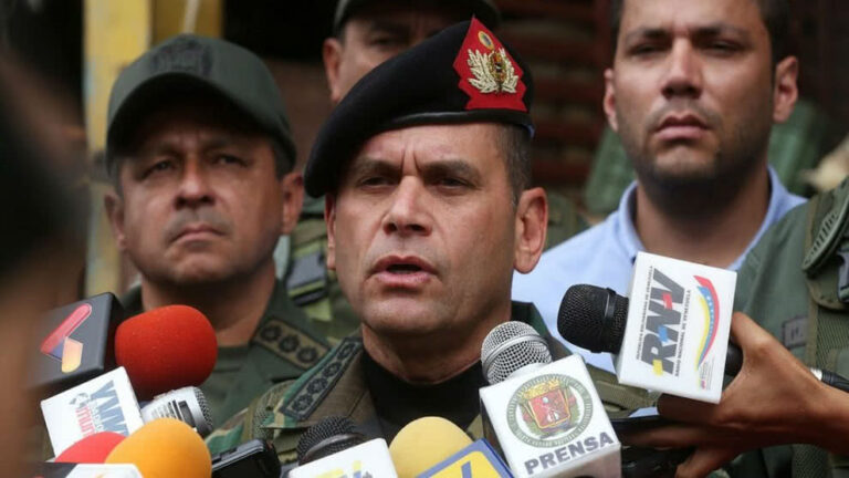 Oficial de la Armada propone “resistencia profesional” para derrocar a Maduro